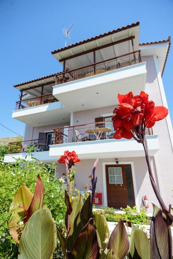 Maistrali Apartments Ratzaklíon Esterno foto